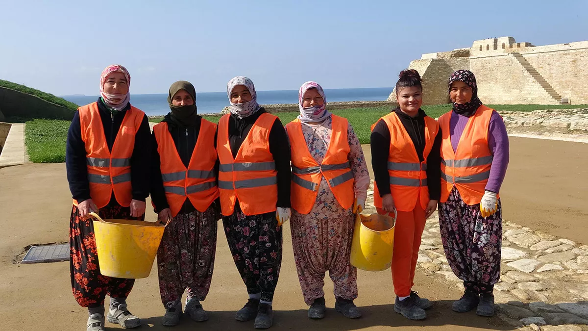 Koylu kadinlar seddulbahir kalesini restore ediyorw - yerel haberler - haberton