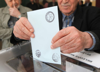 Kullandığı oyu sosyal medyada paylaşanlar dikkat