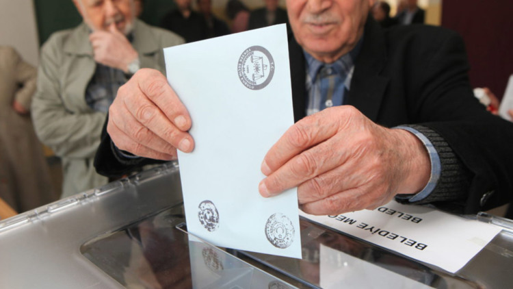 Kullandığı oyu sosyal medyada paylaşanlar dikkat