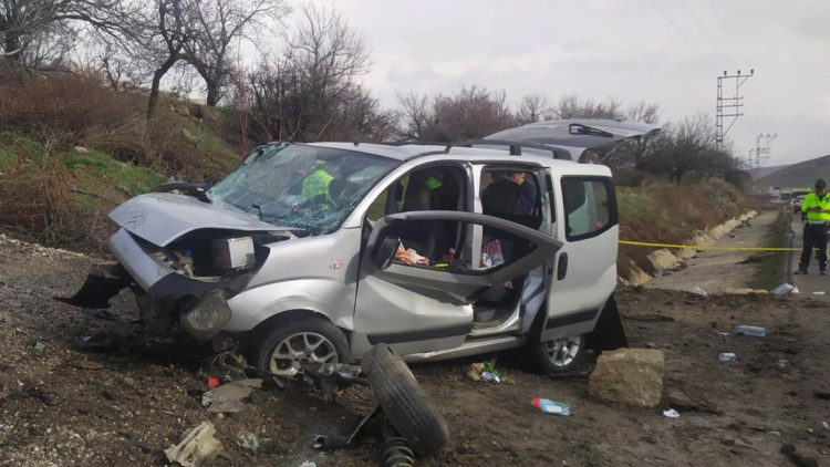 Malatya'da kaza: 1 yaşındaki Züleyha ile dedesi öldü