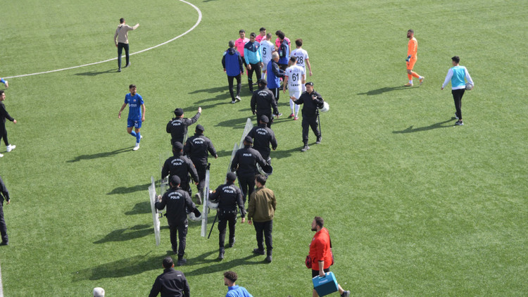 Mardin'de amatör lig maçında kavga: 4 yaralı