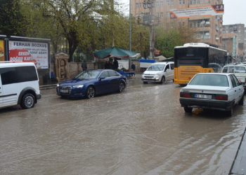 Mardin'de sağanak etkili oldu