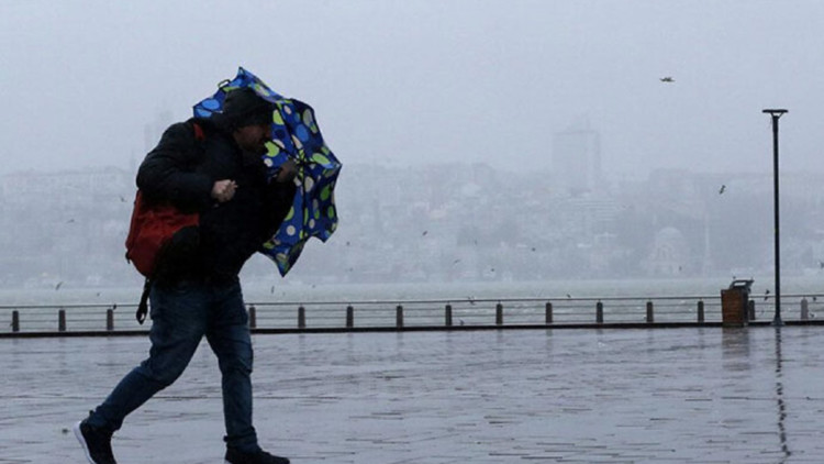 Marmara Bölgesi'ne kuvvetli yağış ve fırtına uyarısı