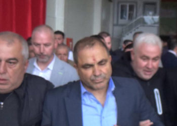 Milletvekili aday adaylığını açıklarken kalp krizi geçirdi