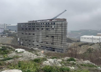 Molozların altında kalan inşaat işçişi öldü