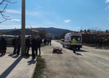 Motosiklet ile hafriyat kamyonu çarpıştı: 2 yaralı