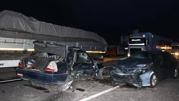 Nevşehir'de zincirleme kaza: 2 ölü, 2 yaralı