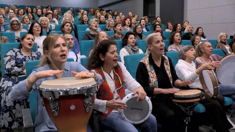 Nilüfer Kadın Korosu'ndan depremle ilgili beste