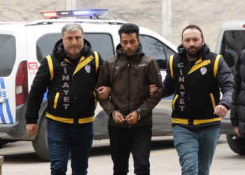 Oğluyla kavga eden çocuğun babasını öldürdü