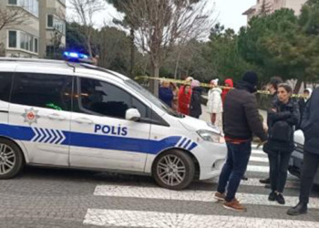 Otomobilde battaniyeye sarılı ceset bulundu