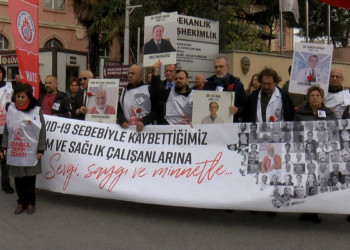Pandemide ölen sağlık çalışanlarına anma
