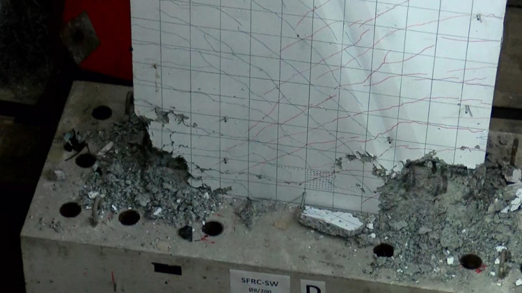 Perde duvar sisteminin eksikliğini gördük