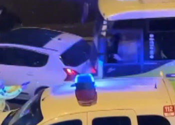 Polisi peşine takan midibüs İstanbul'u biribirine kattı