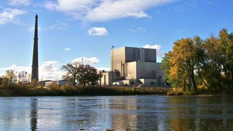 Radyoaktif su sızıntısı yapan santralde tehlike yok