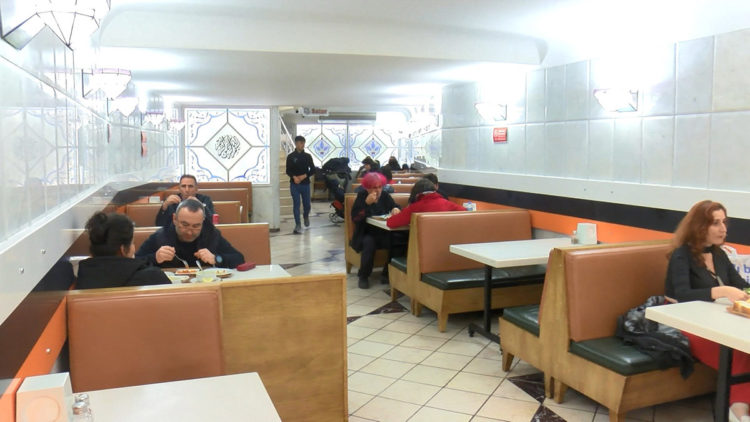 Restoran ve lokantalarda iftar sofrası boş kaldı