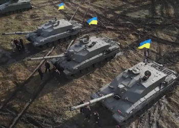 Reznikov, 'Challenger 2' tankıyla sürüş testi yaptı