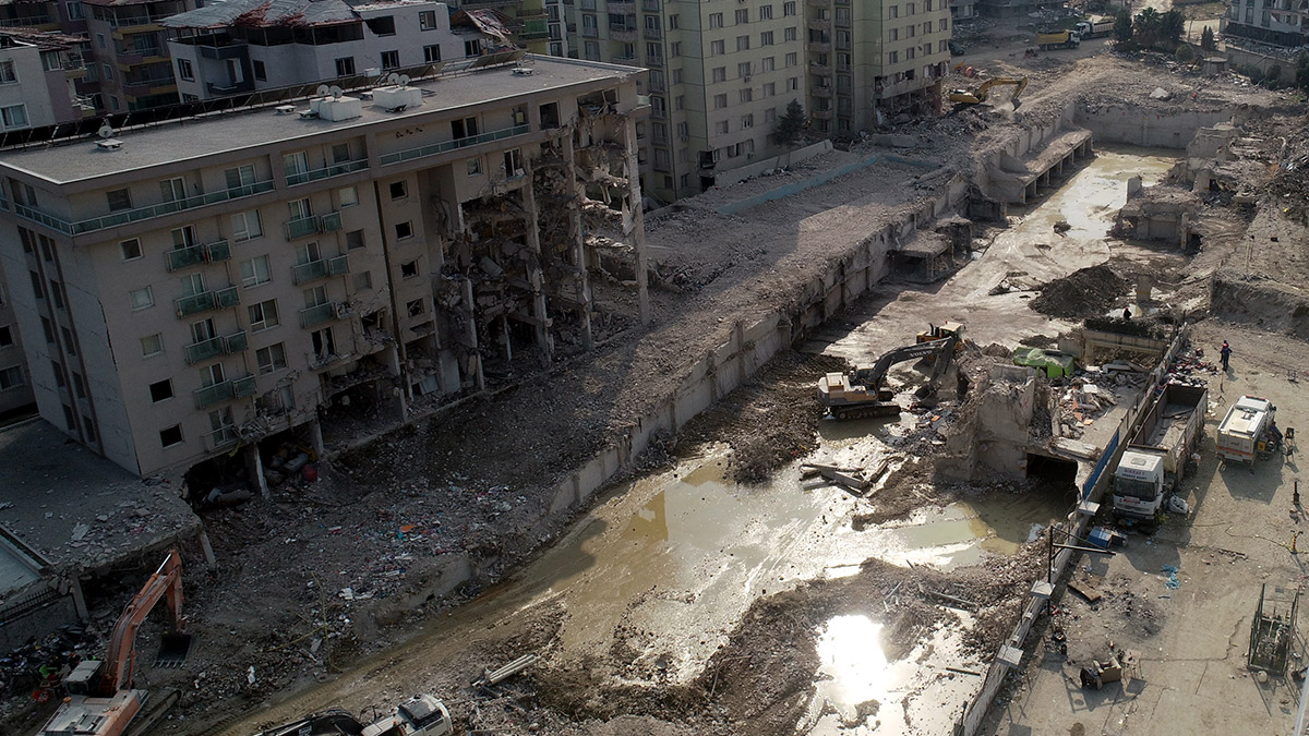 Rönesans Rezidans'ın yapı denetim sorumlusu tutuklandı