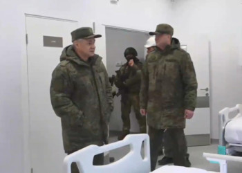 Rusya Savunma Bakanı Mariupol’u ziyaret etti