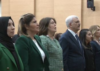 SBÜ'de 'Depremde kadın olmak' konferansı