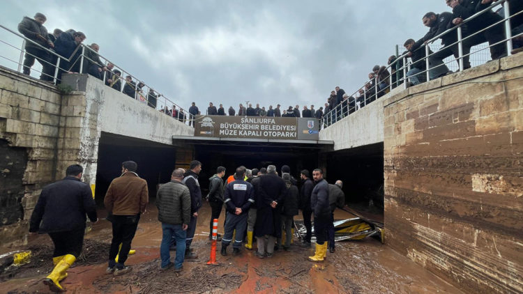 Şanlıurfa'da sel felaketinin izleri siliniyor