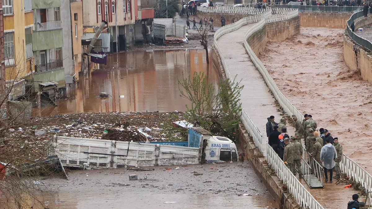 Sanliurfadaki sel felaketinde olu sayisi 13 olduw - öne çıkan - haberton