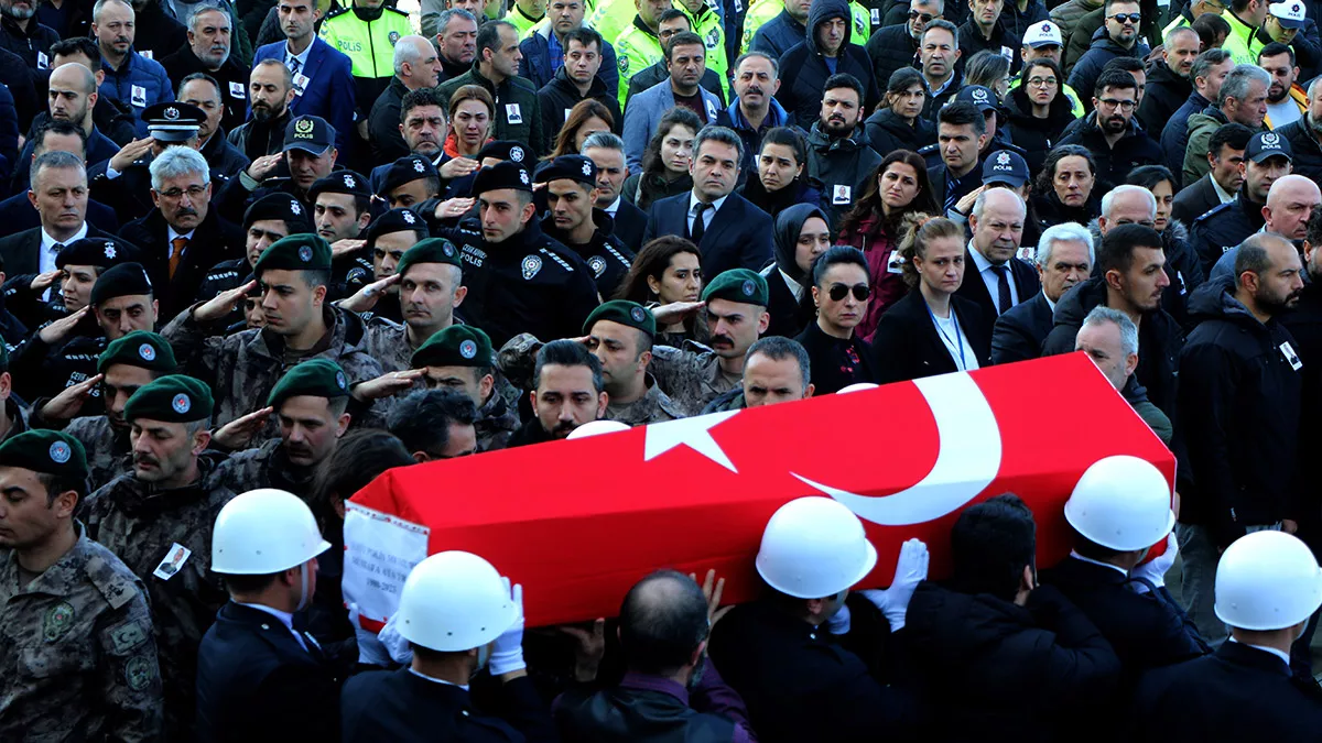 Sehit polis mustafa ata tras topraga verildiz - yaşam - haberton