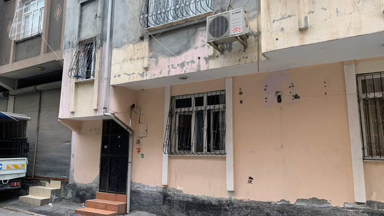 Sultan Sarı eşi tarafından boğazı kesilerek öldürüldü