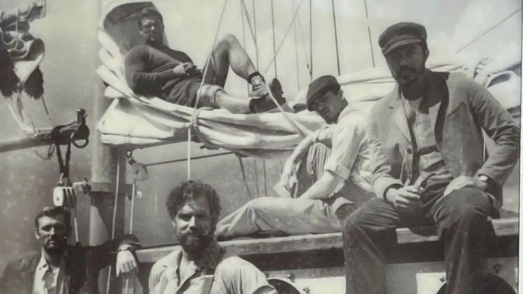 Süpermen, Antalya'da çekilen filminden kare paylaştı