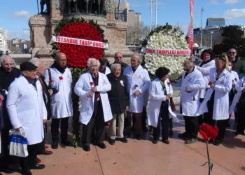 Taksim'de 14 mart tıp bayramı kutlaması