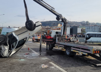 Trabzon'da otomobile cip çarptı: 1 ölü, 4 yaralı