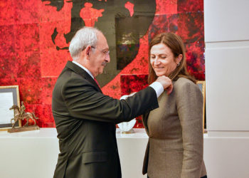 Türkan Elçi CHP'ye katıldı