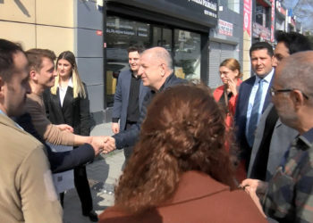 Ümit Özdağ, Sinan Oğan için imza istedi