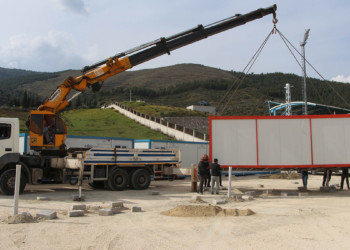 Üniversite bahçesine konteyner kent kuruluyor