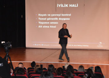 Velilere 'Zor Zamanlarda Yaşamak' semineri