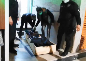 Yabancı uyruklu çift yaşadıkları evde ölü bulundu