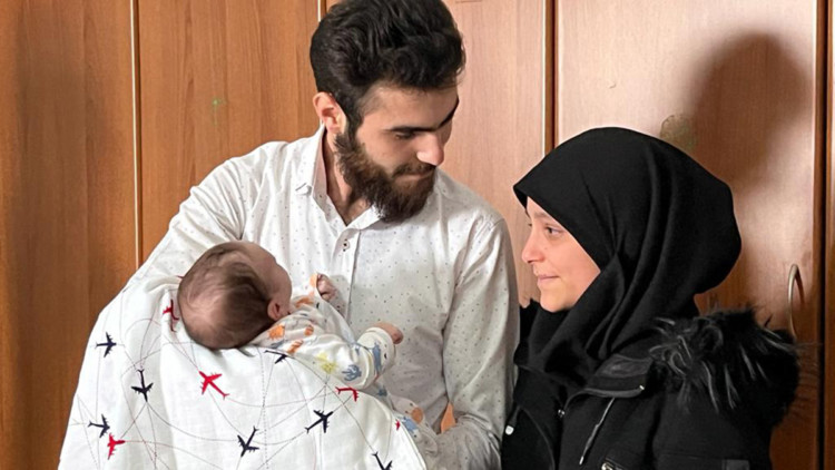 Yunus Umut bebek, 32 gün sonra ailesne kavuştu