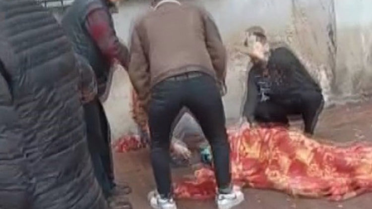 Zeytinburnu'nda 4'üncü kattan düşen kadın öldü