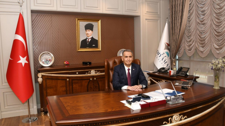 Adıyaman Valisi Mahmut Çuhadar istifa etti