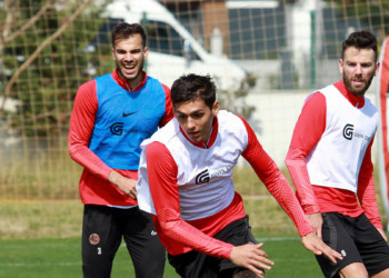 Antalyaspor Kayserispor maçında 3 oyuncu forma giyemeyecek