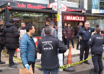 Ataşehir'de kafede silahlı çatışma