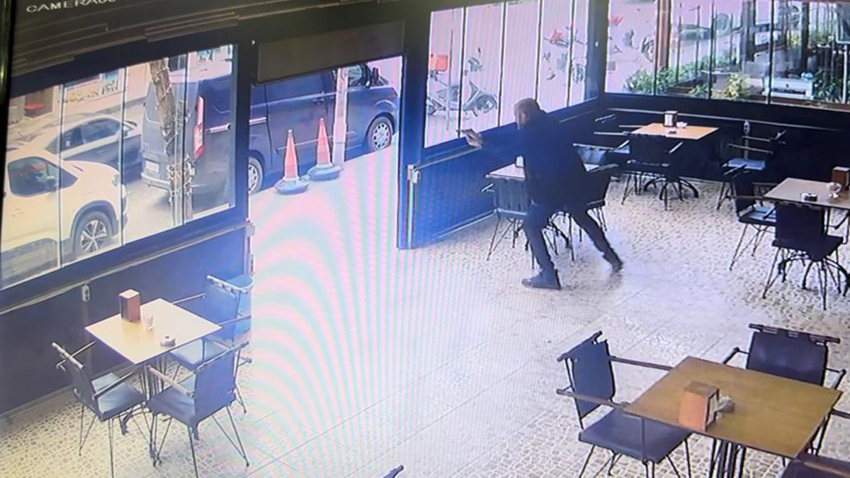 Ataşehir'de kafede silahlı çatışma