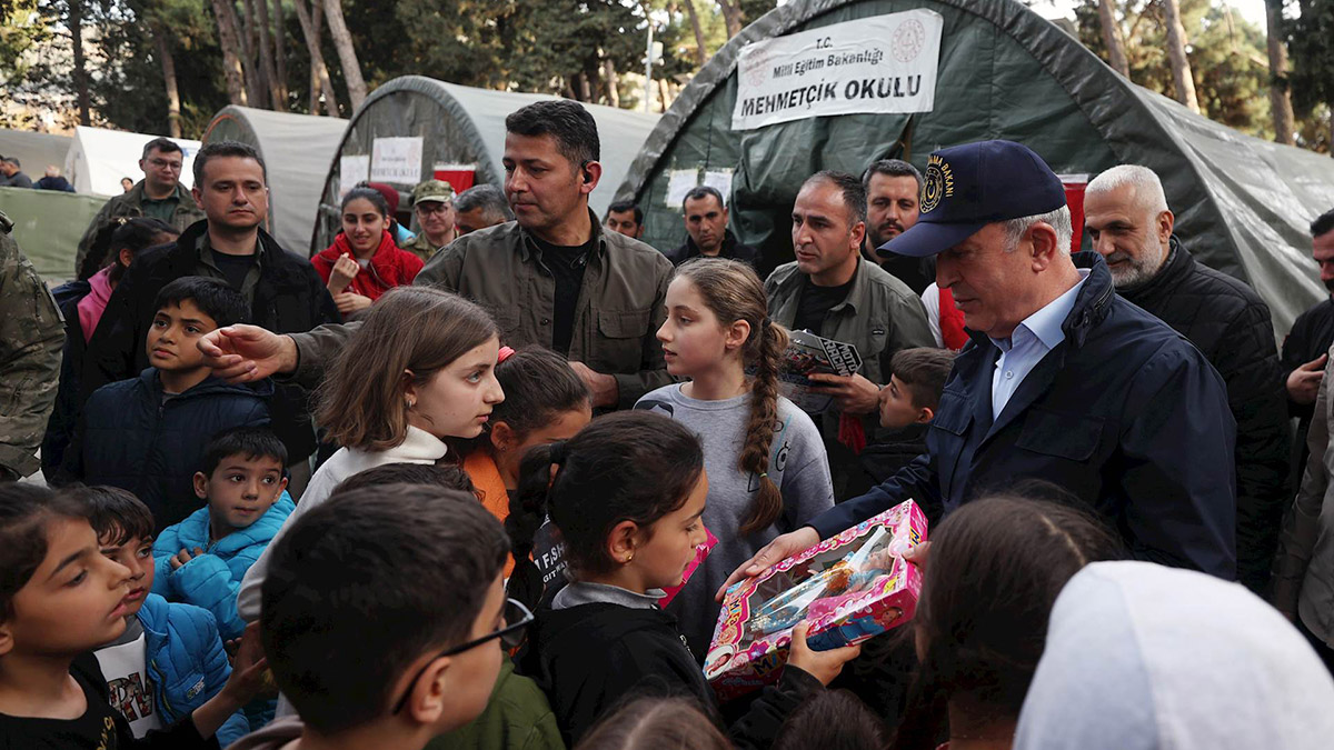 Hulusi Akar, Hatay'da incelemelerde bulundu