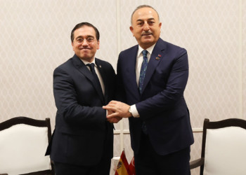 Mevlüt Çavuşoğlu Hindistan'da temaslarını sürdürüyor