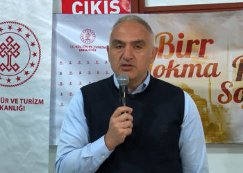 Omuz omuza vererek, birlikte ayağa kalkacağız