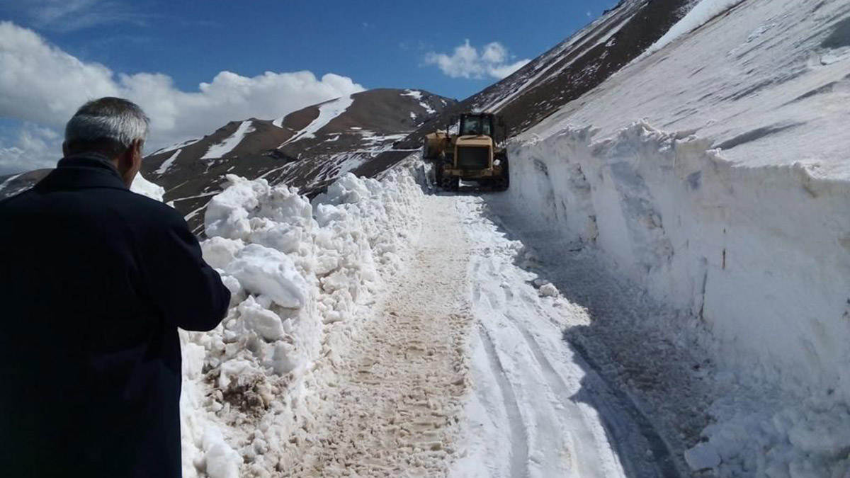 Başkale'de karla mücadele