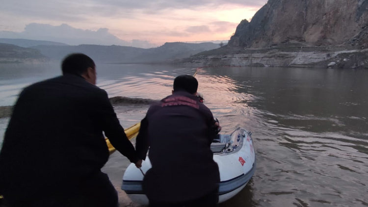 Batman'da petrol boru hattında sızıntı