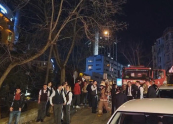 Beyoğlu'nda ünlü otelde yangın