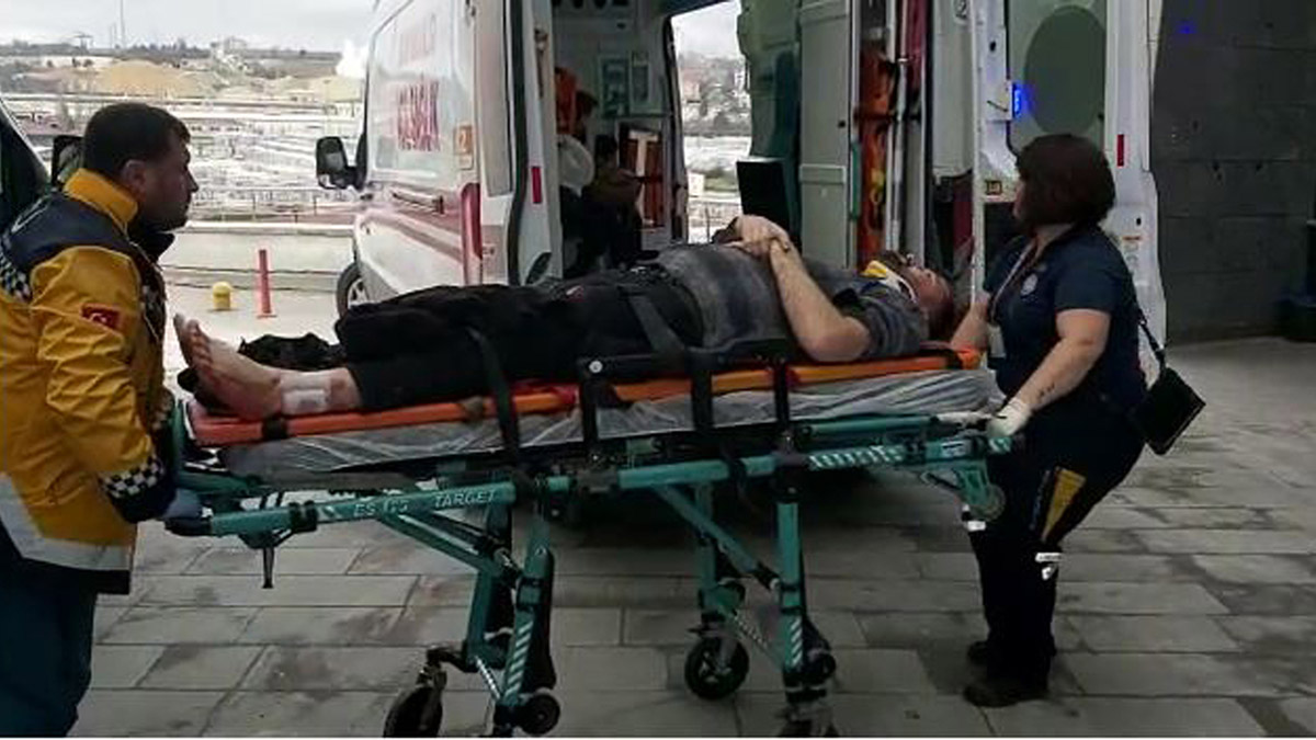 Bilecik'te minibüs dere yatağına düştü; 13 yaralı