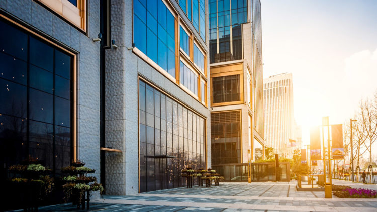 Binaların altındaki otopark, cam vitrinli dükkanlar yıkım sebebi