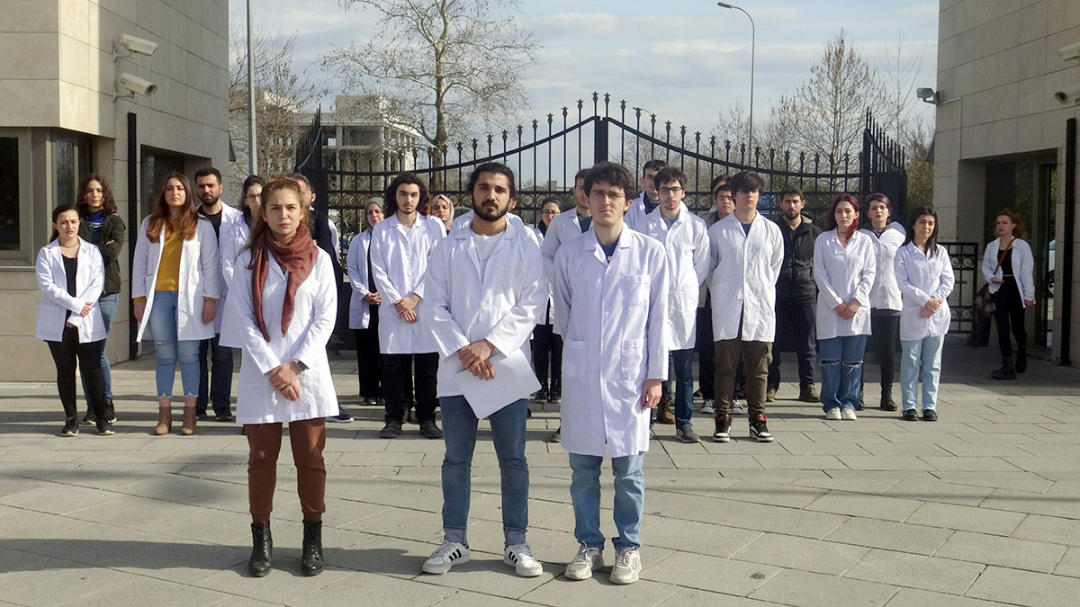 Cerrahpaşa Veteriner Fakültesi öğrencileri bugün de eylemde